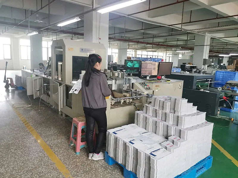 folding carton inspection and production inside the Chaohualong factory